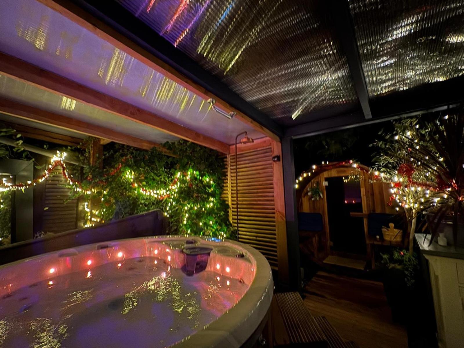 Romantisch Wellness Appartement Met Prive Hottub Sauna Gamesroom Den Ham Luaran gambar