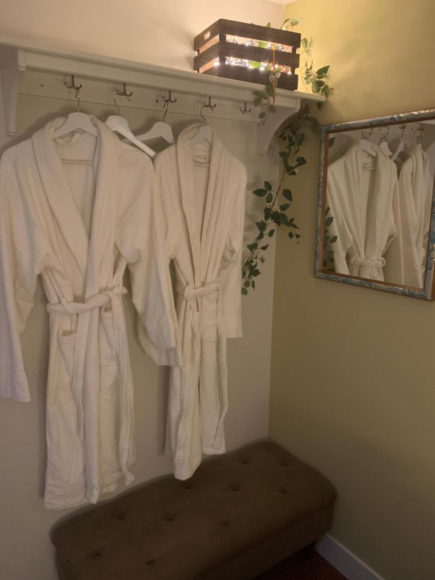Romantisch Wellness Appartement Met Prive Hottub Sauna Gamesroom Den Ham Luaran gambar