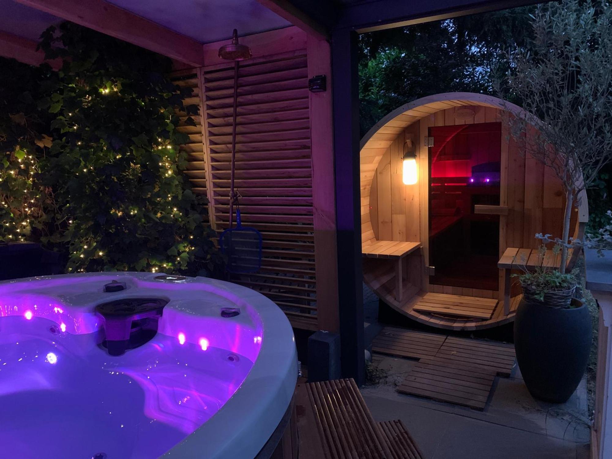 Romantisch Wellness Appartement Met Prive Hottub Sauna Gamesroom Den Ham Luaran gambar